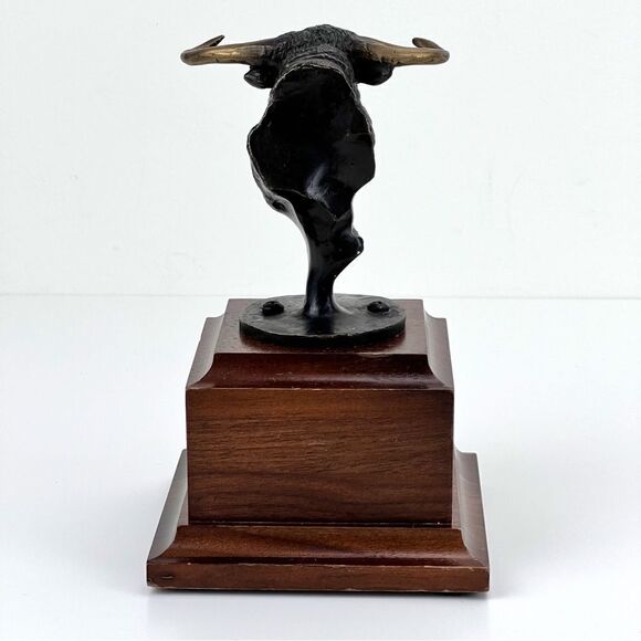 Wall Street Bull Head Sculpture Bronzed Bust - Picture 7 of 12